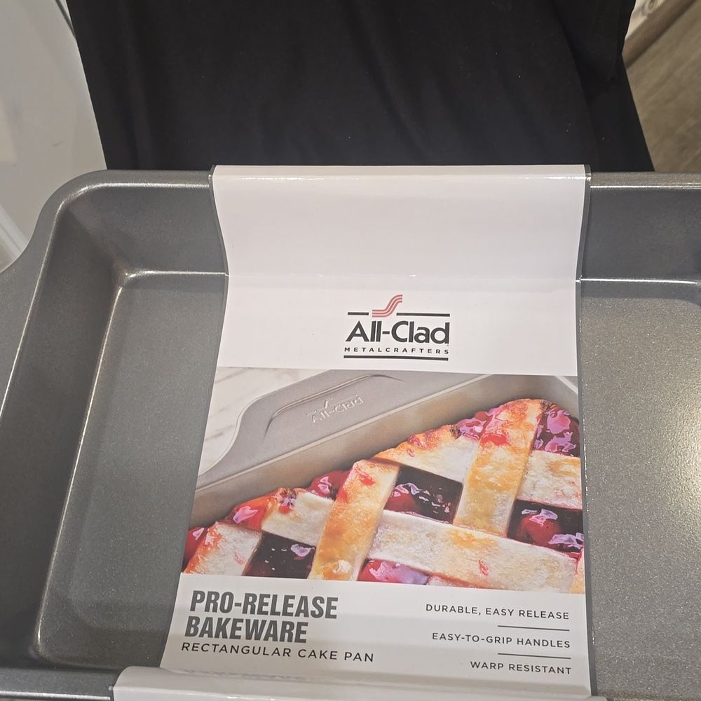 All-Clad Pro-Release Bakeware Rectangular Cake Pan - Picture 7 of 7